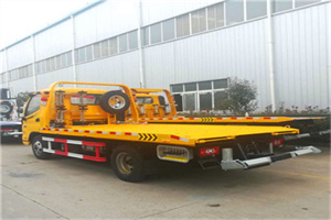 昭阳区附近拖车救援搭电